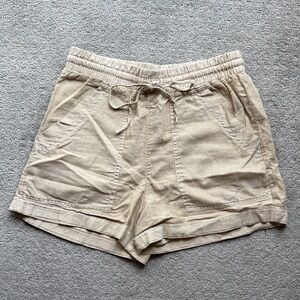 Universal Thread Women's Beige Cargo Shorts